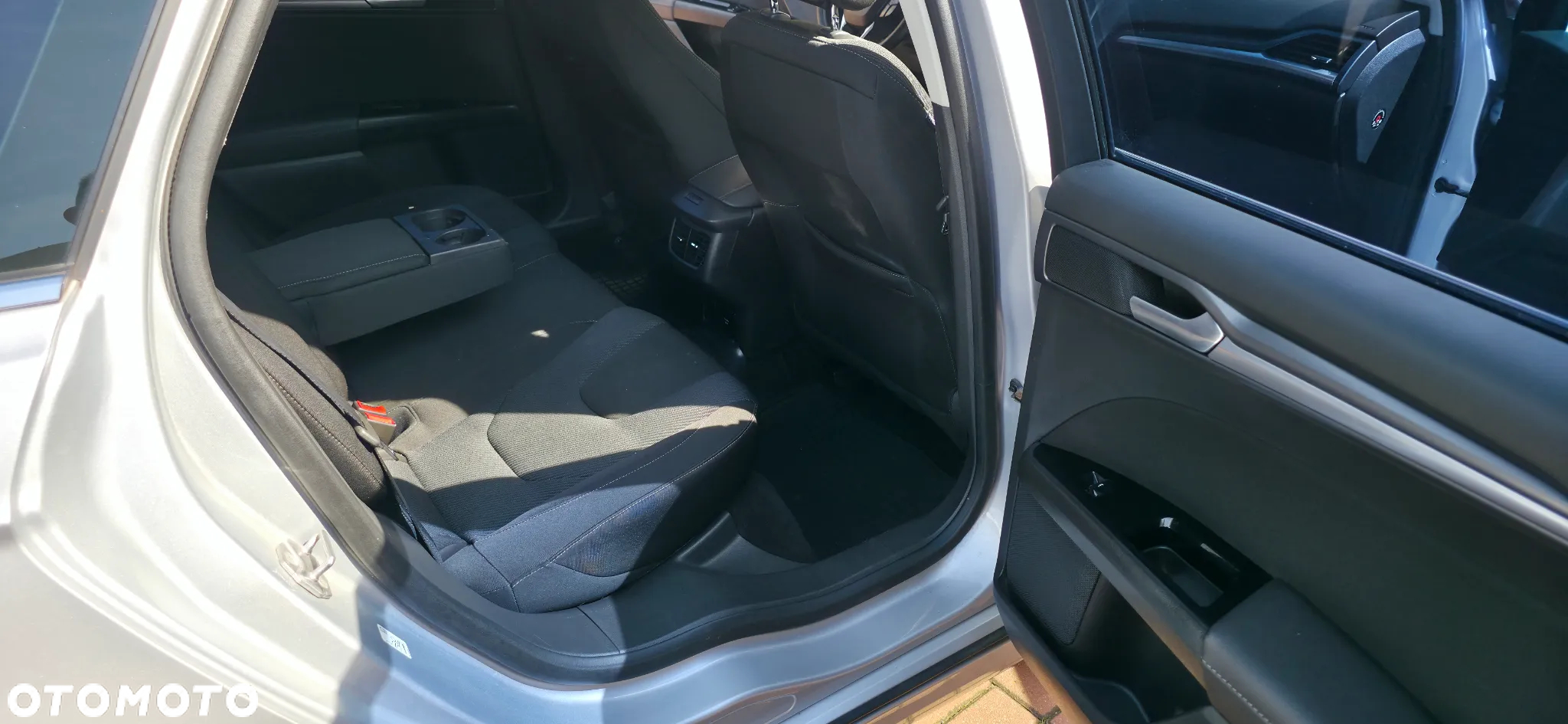 Ford Mondeo 2.0 TDCi Trend PowerShift - 13