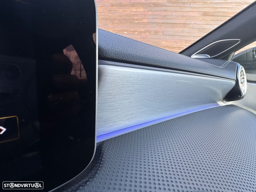 Mercedes-Benz A 200 7G-DCT AMG Line - 22