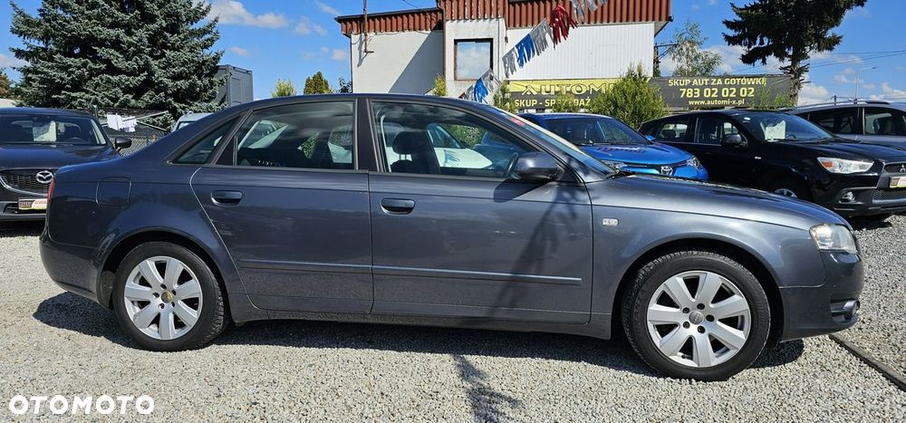 Audi A4 Limousine - 13