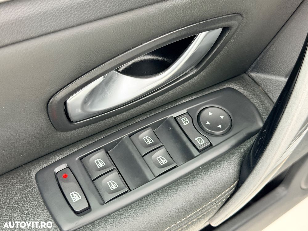 Renault Laguna dCi 110 FAP Dynamique - 11