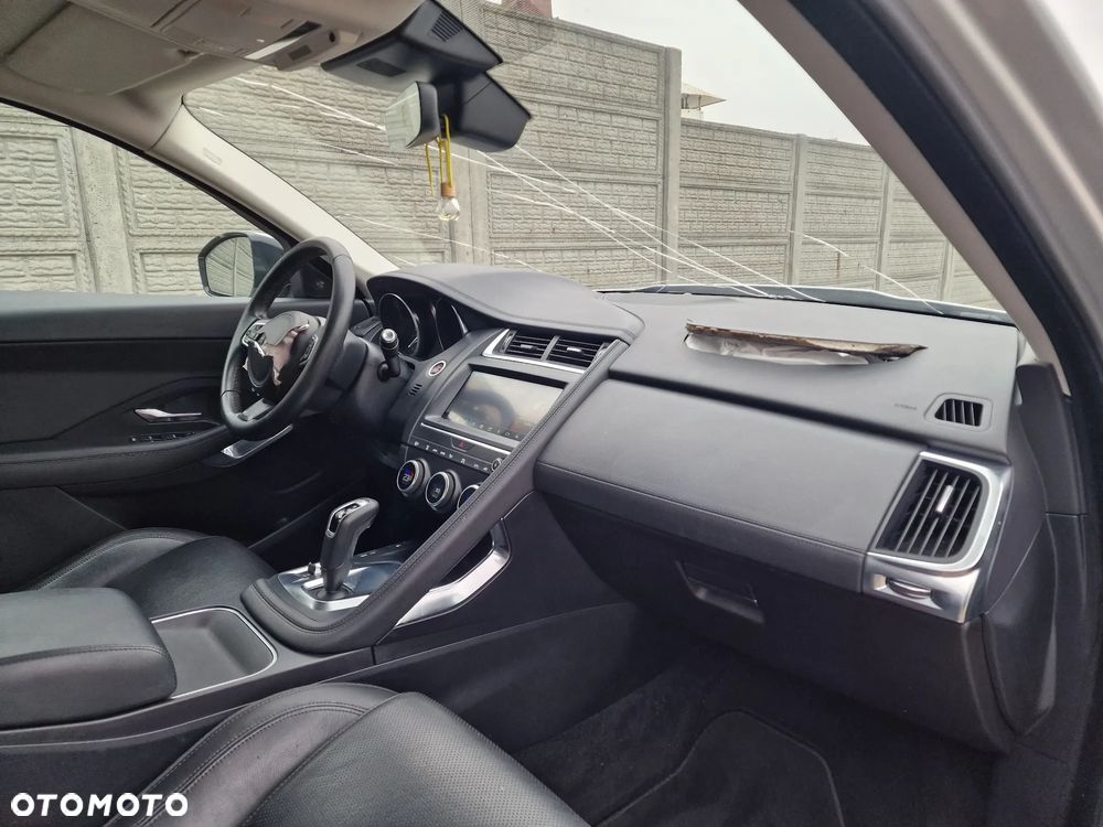 Jaguar E-Pace P200 AWD R-Dynamic S - 11