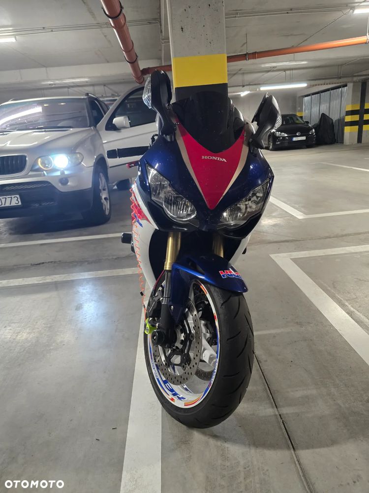 Honda CBR - 7