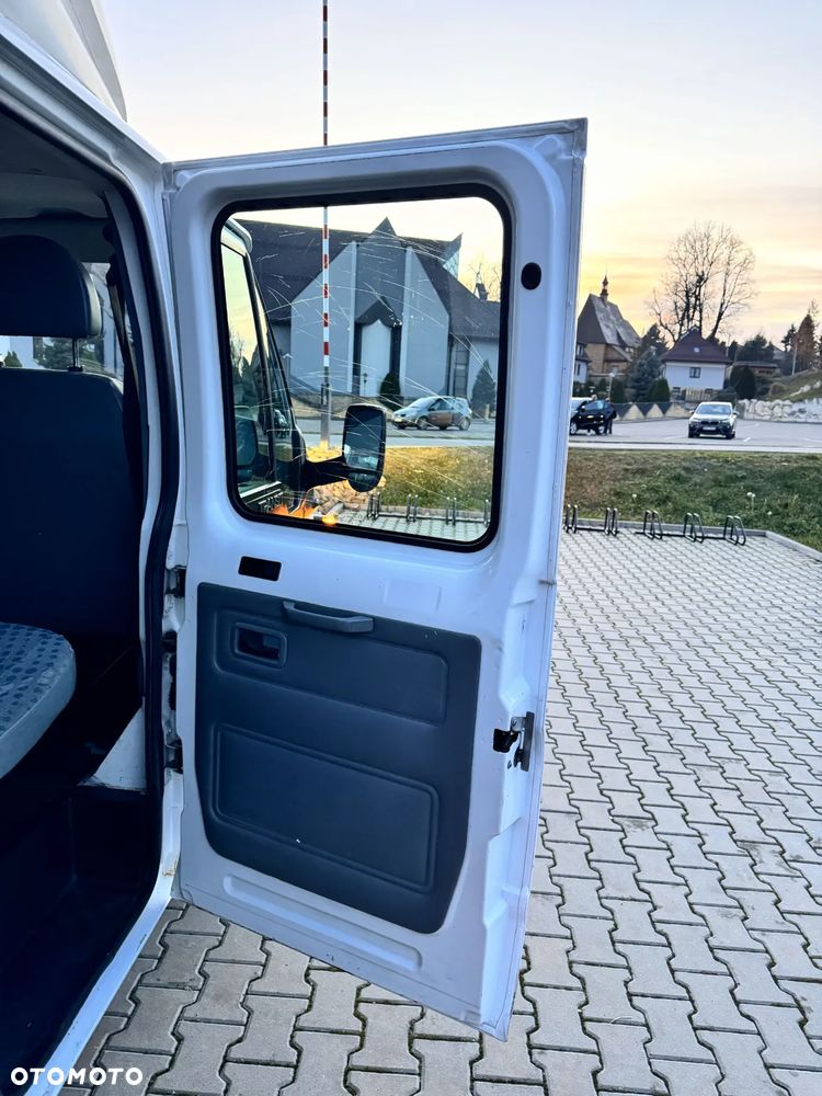 Ford Transit - 13