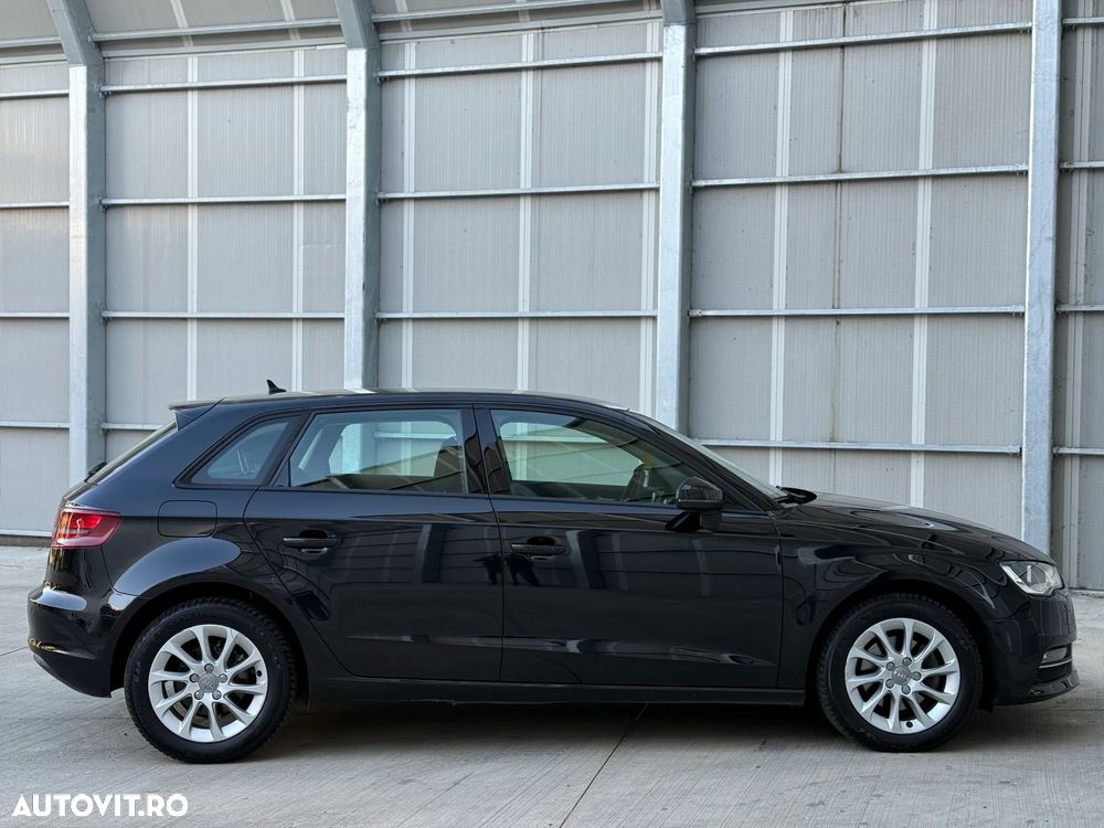 Audi A3 1.6 TDI Ambiente - 35