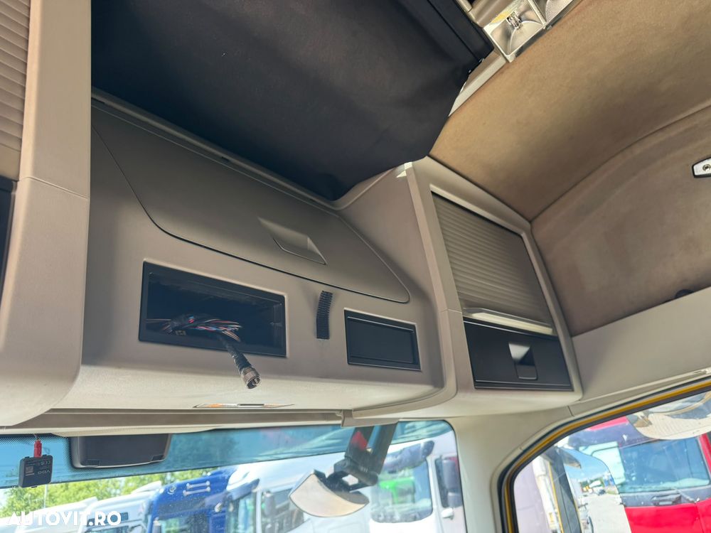 Volvo FH H8000 + HOLDMAYR  H8000 - 23