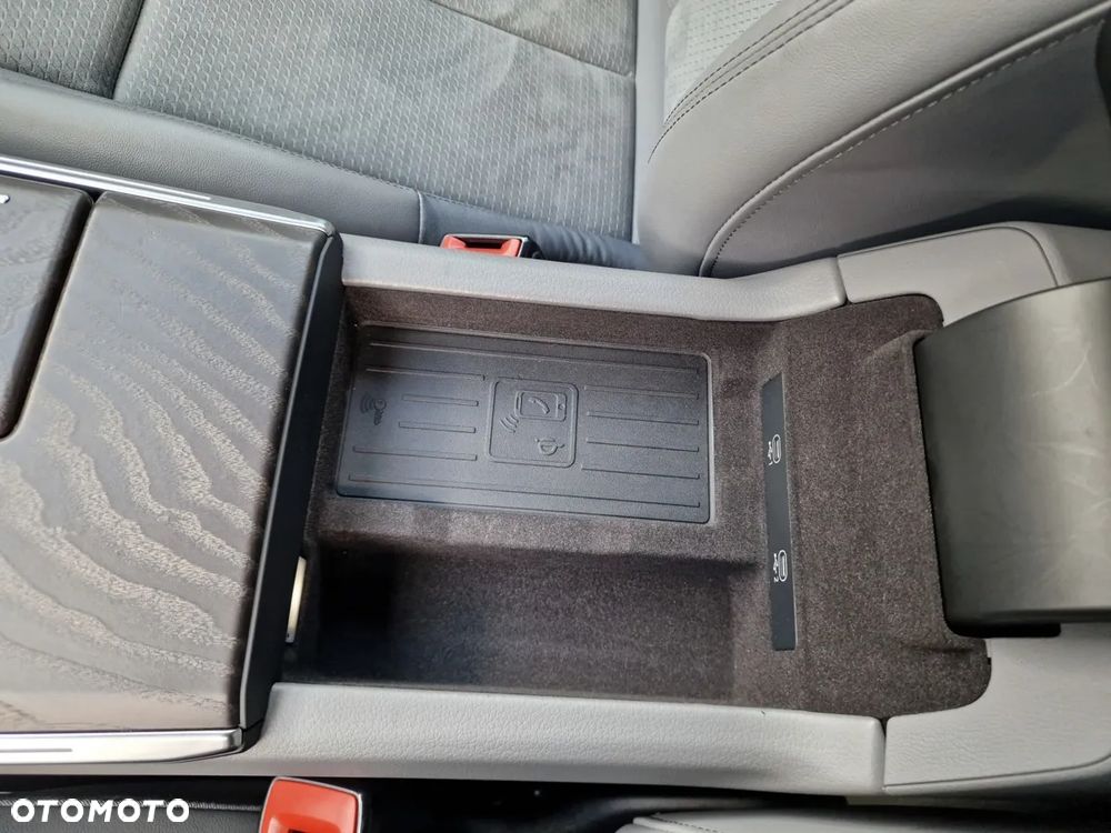 Audi A6 Avant 40 TDI S tronic S line - 38