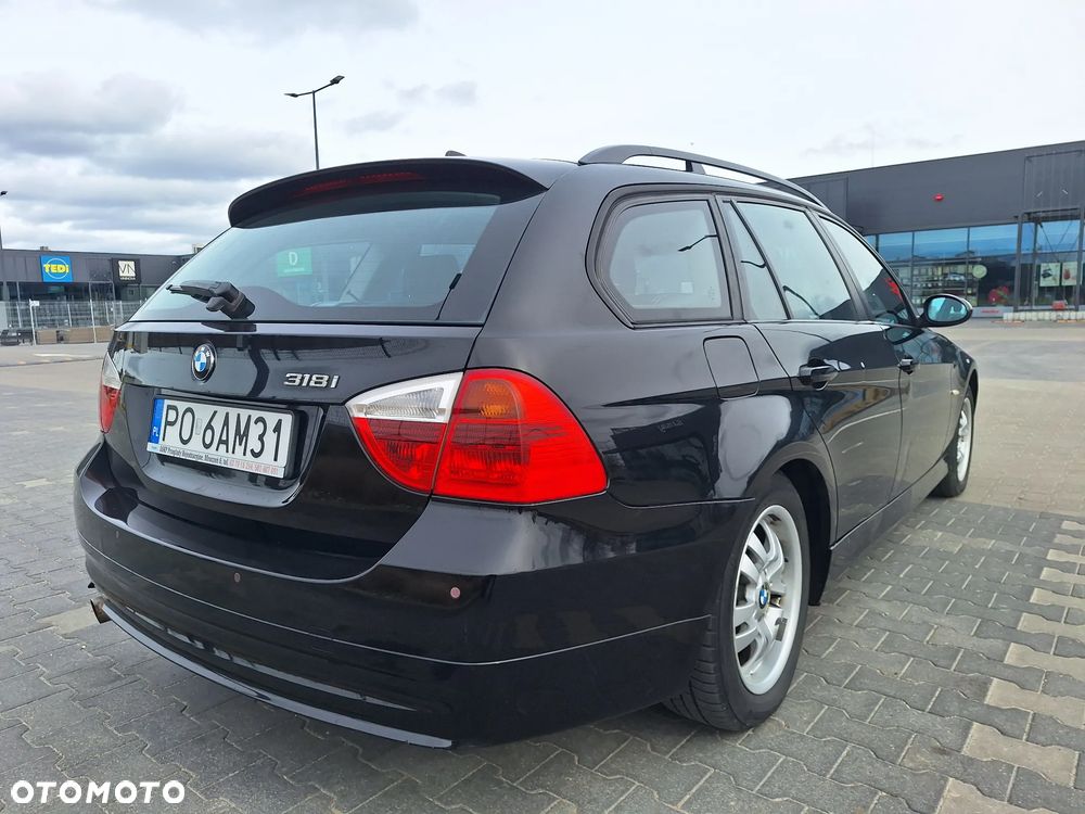 BMW Seria 3 318i - 6