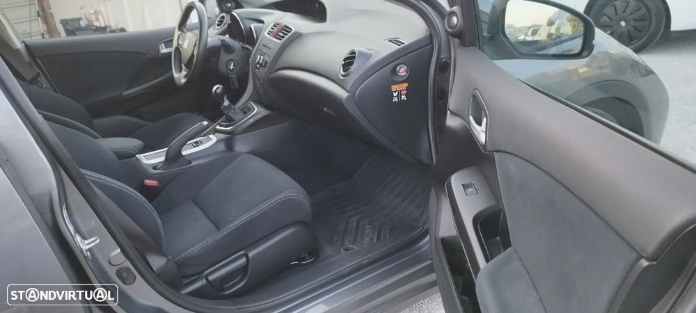 Honda Civic Tourer 1.6 i-DTEC Executive Navi - 22