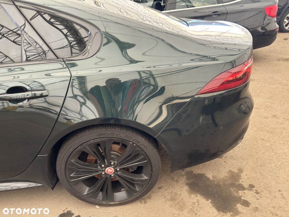 Jaguar XF 2.0 P300 AWD R-Dynamic SE - 6