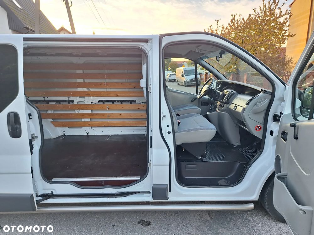 Renault Trafic - 26