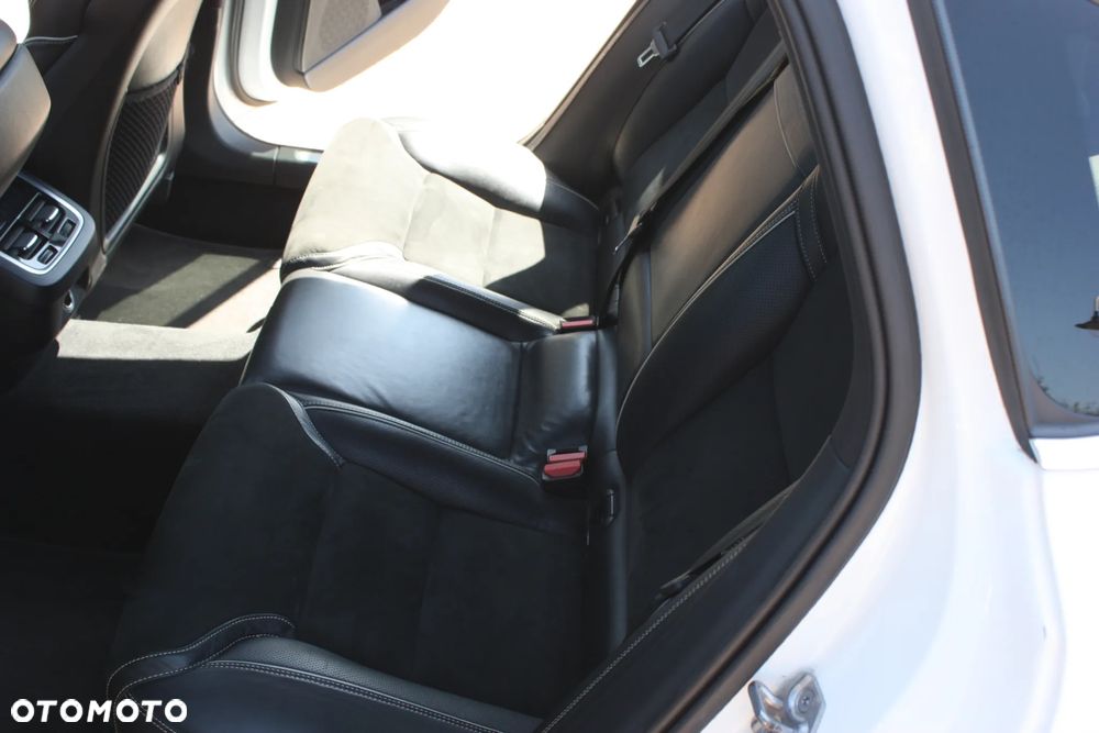 Volvo S90 D4 R-Design - 12