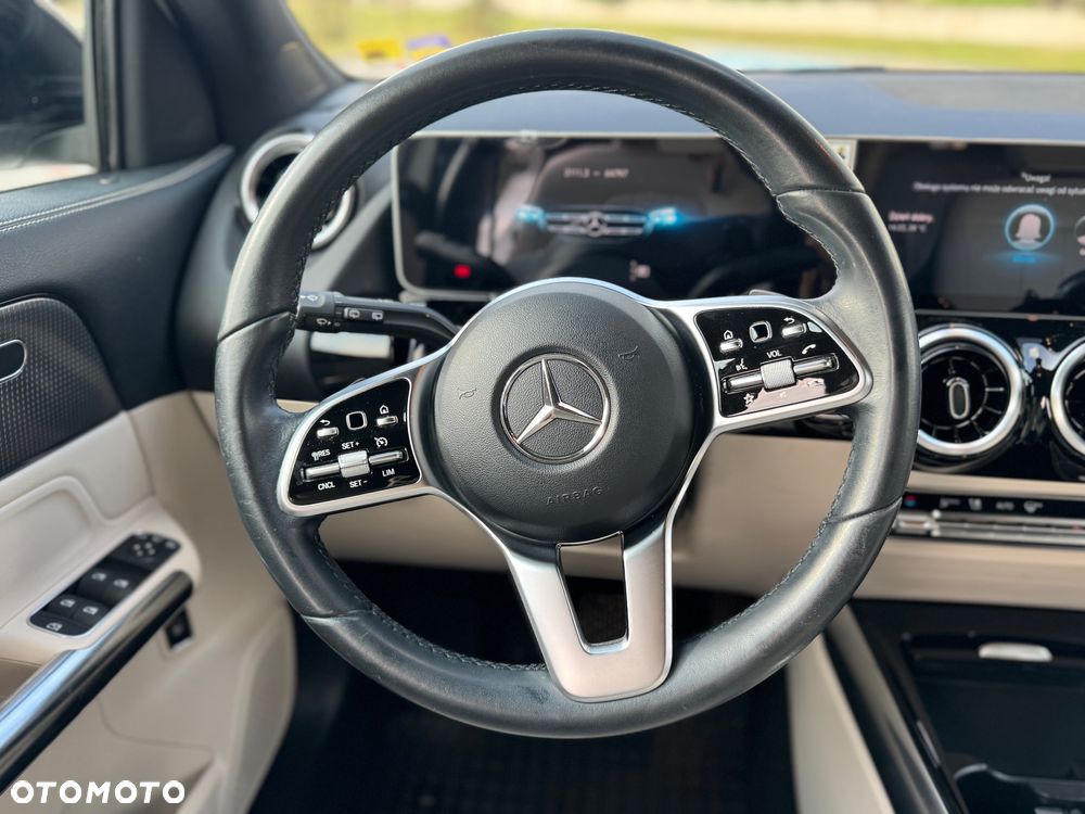 Mercedes-Benz GLA 200 - 7