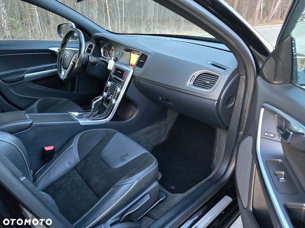 Volvo S60 D3 Geartronic RDesign - 13