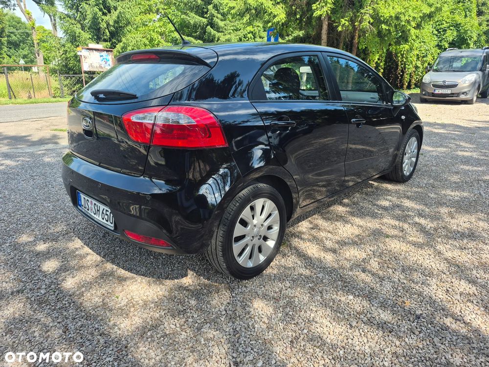 Kia Rio 1.4 Dream Team Edition - 6