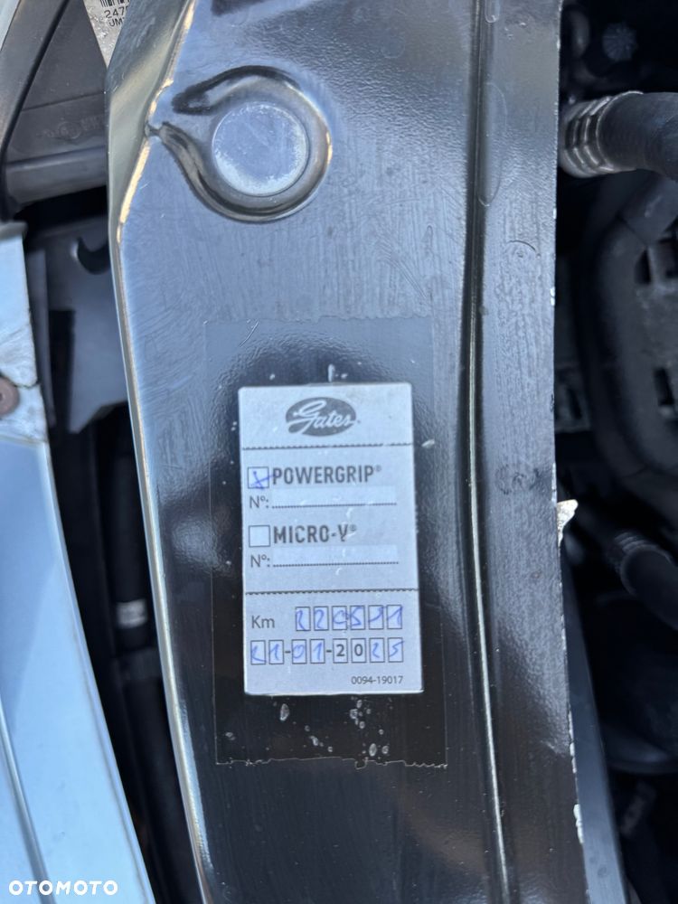 Skoda Octavia 2.0 TDI DPF RS DSG - 22