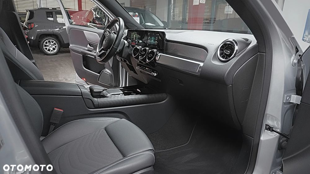 Mercedes-Benz GLB 180 7G-DCT - 15
