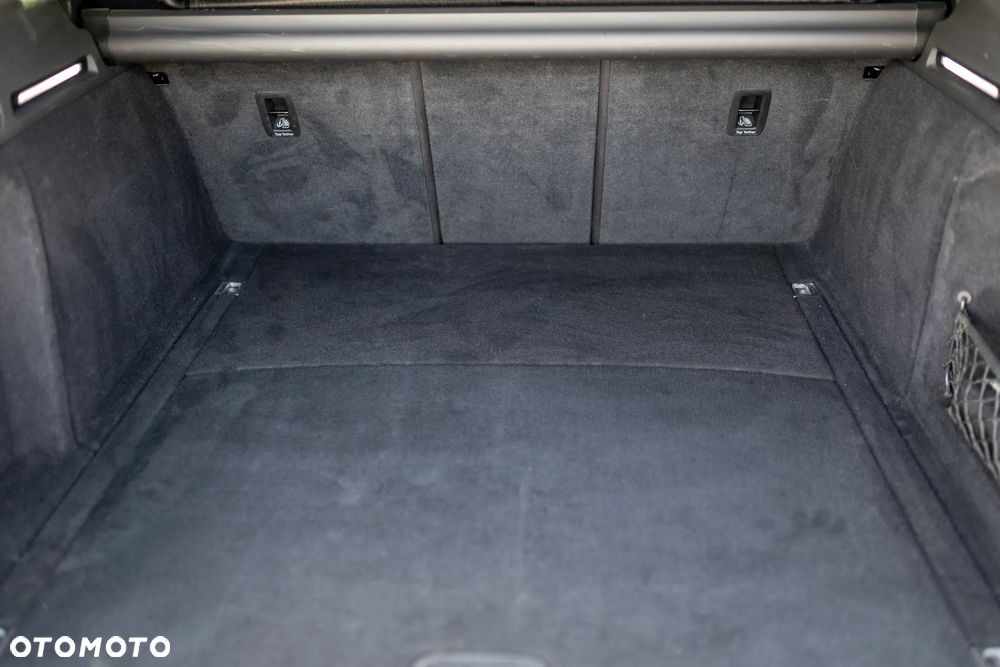 Audi A4 Avant 40 TDI quattro S tronic - 38