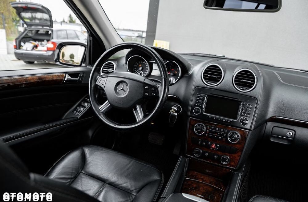 Mercedes-Benz GL 320 CDI 4Matic 7G-TRONIC - 25