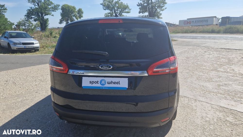 Ford S-Max - 16