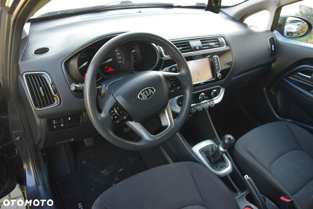 Kia Rio 1.2 Attract - 28