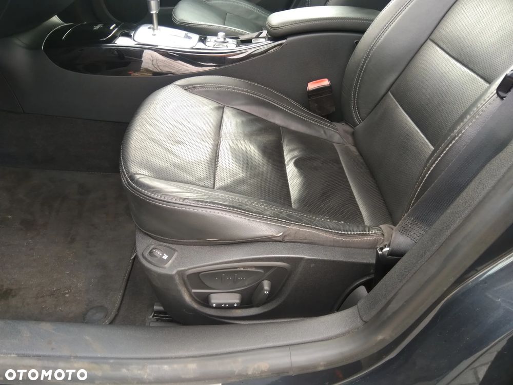 Renault Laguna Grandtour dCi 175 FAP Initiale - 23