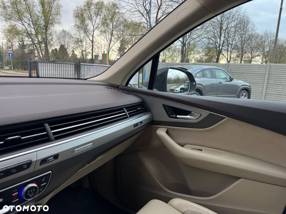 Audi Q7 - 19