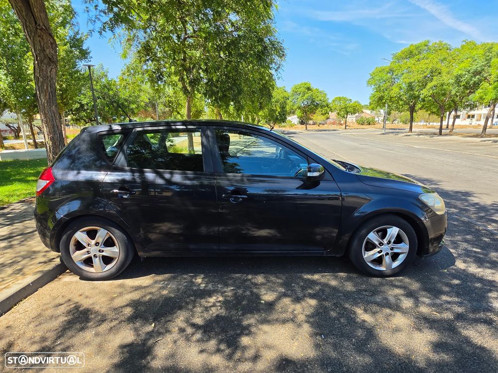 Kia Ceed 1.6 CRDi EX ISG - 2