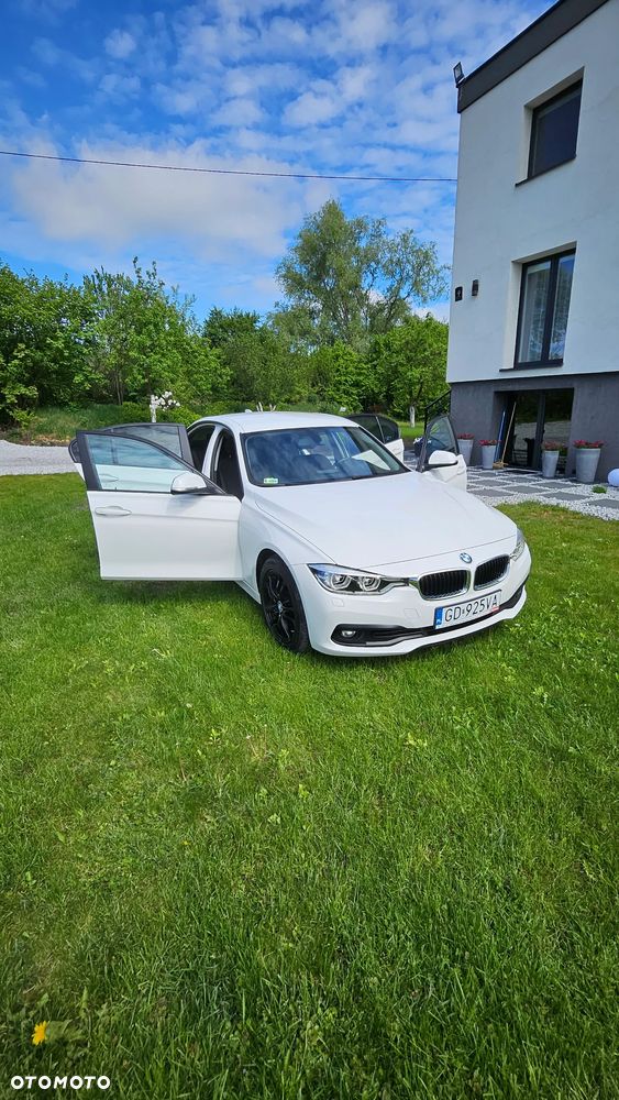 BMW Seria 3 318i - 14