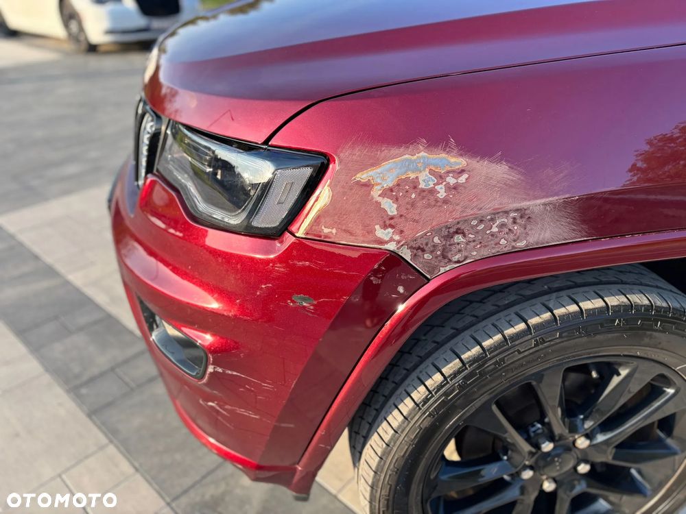 Jeep Grand Cherokee - 16