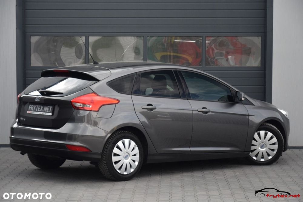 Ford Focus - 10