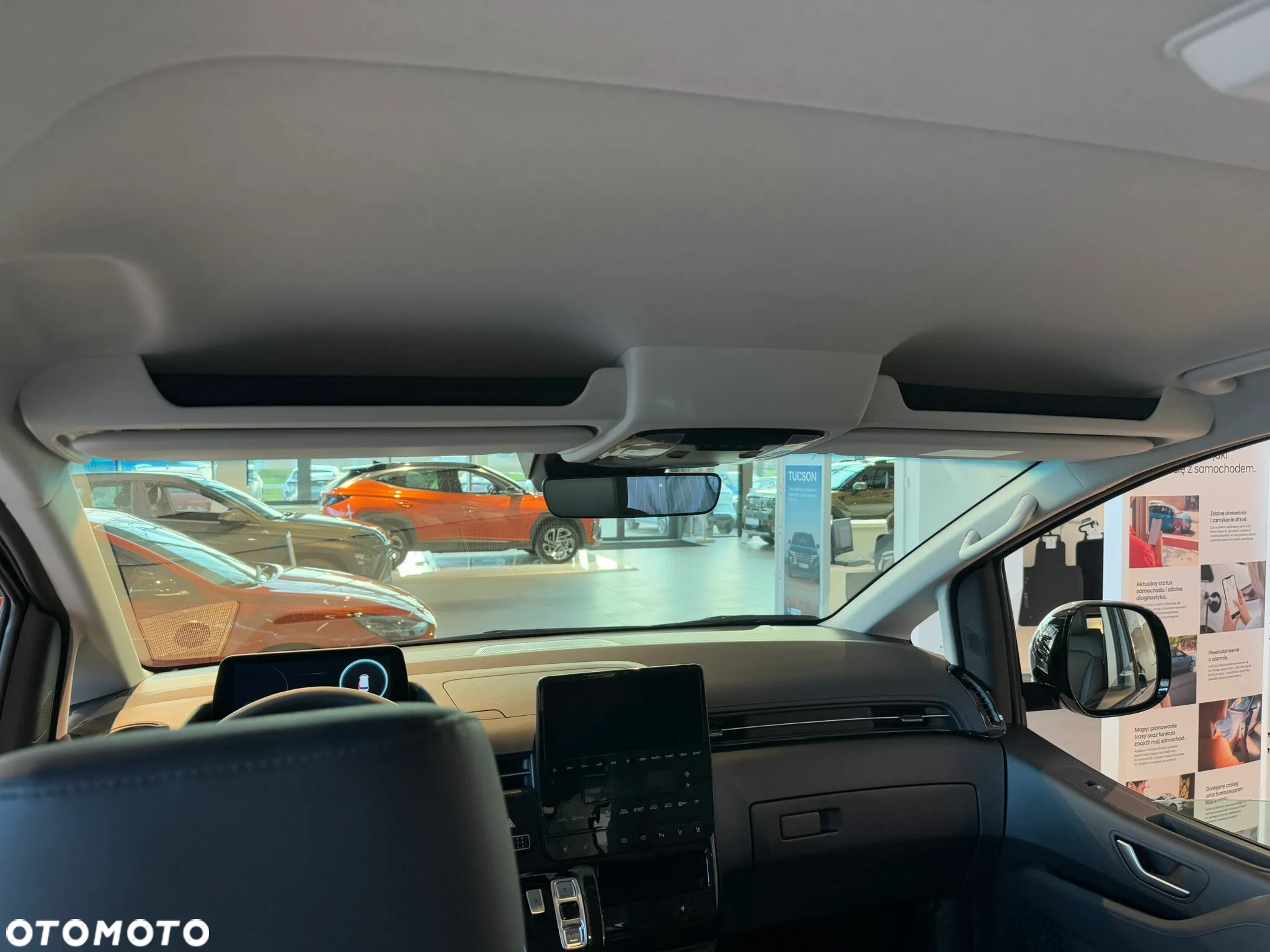 Hyundai Staria - 16