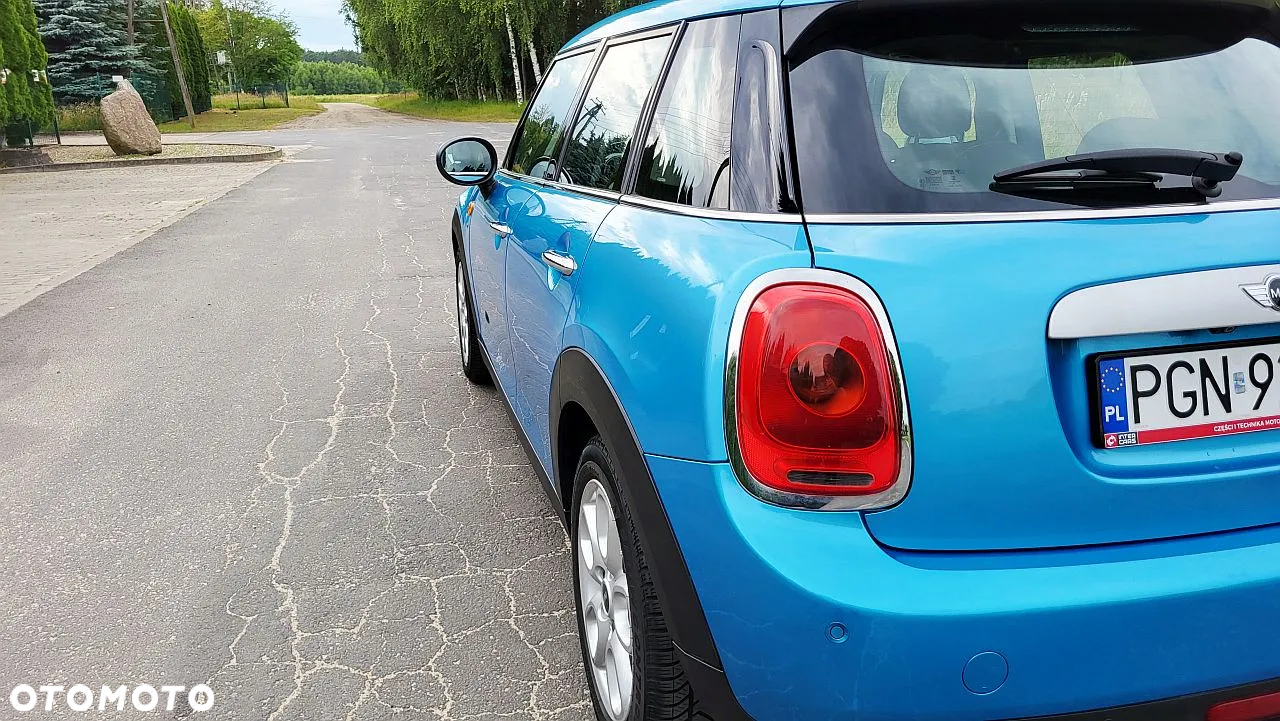 MINI Cooper Seven Chili - 17