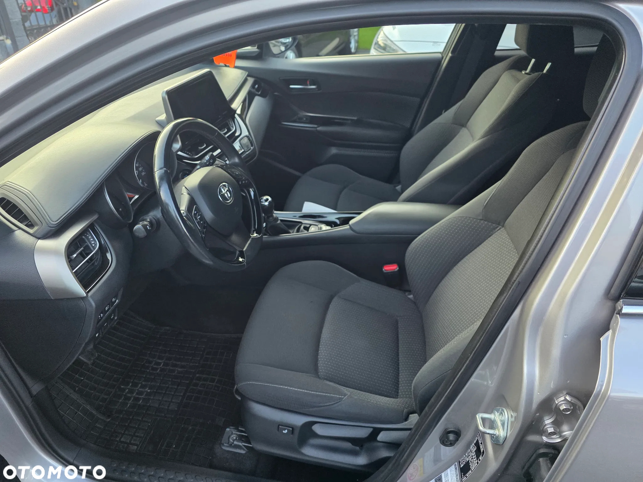 Toyota C-HR 1.2 Turbo Team Deutschland - 16