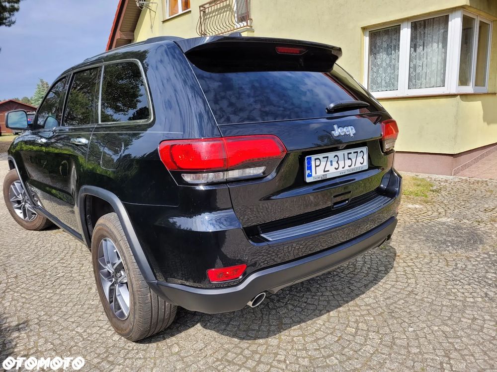 Jeep Grand Cherokee - 14