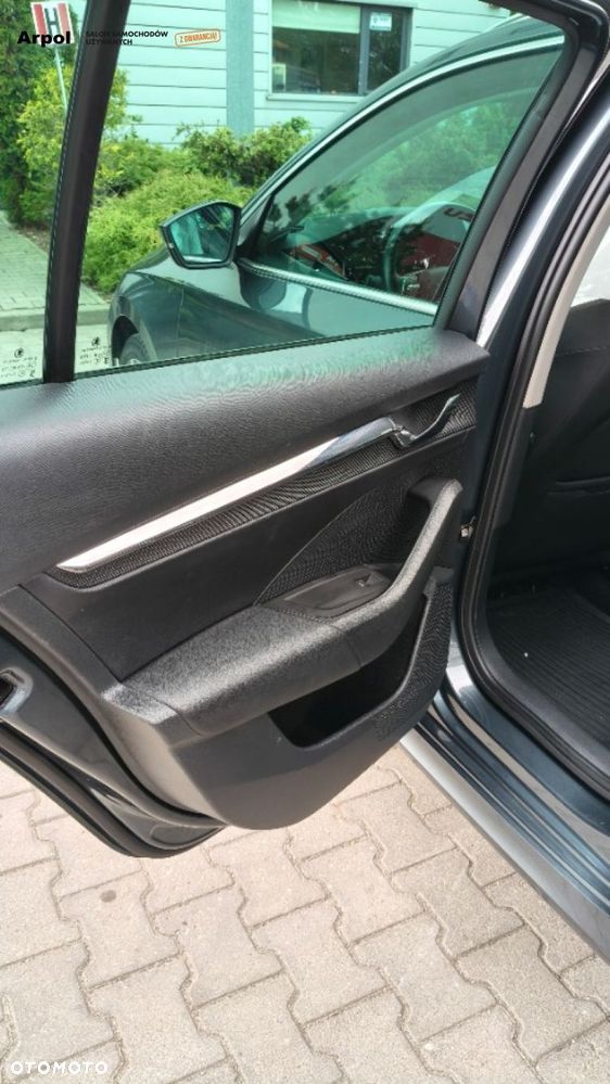 Skoda Octavia 2.0 TDI Style DSG - 26