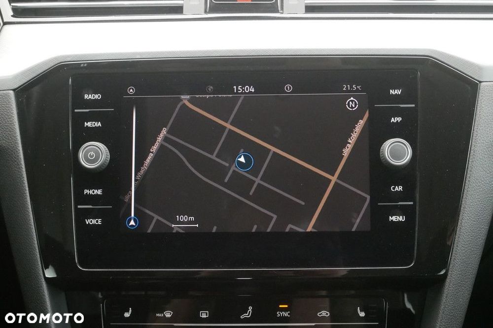 Volkswagen Passat Variant 2.0 TSI Business DSG - 20