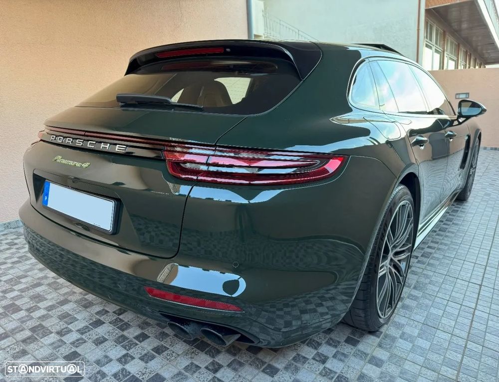 Porsche Panamera Sport Turismo 4 E-Hybrid - 3