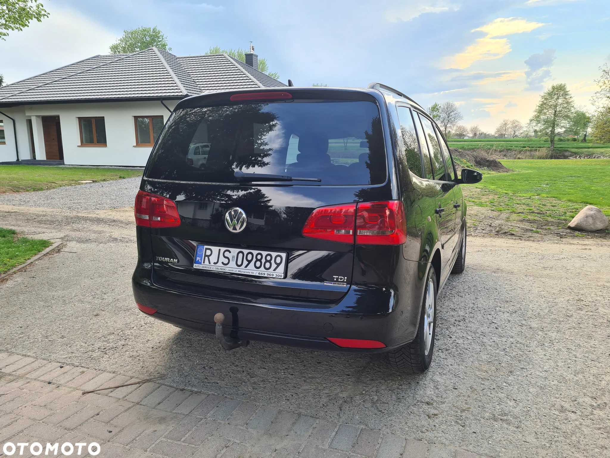 Volkswagen Touran - 9