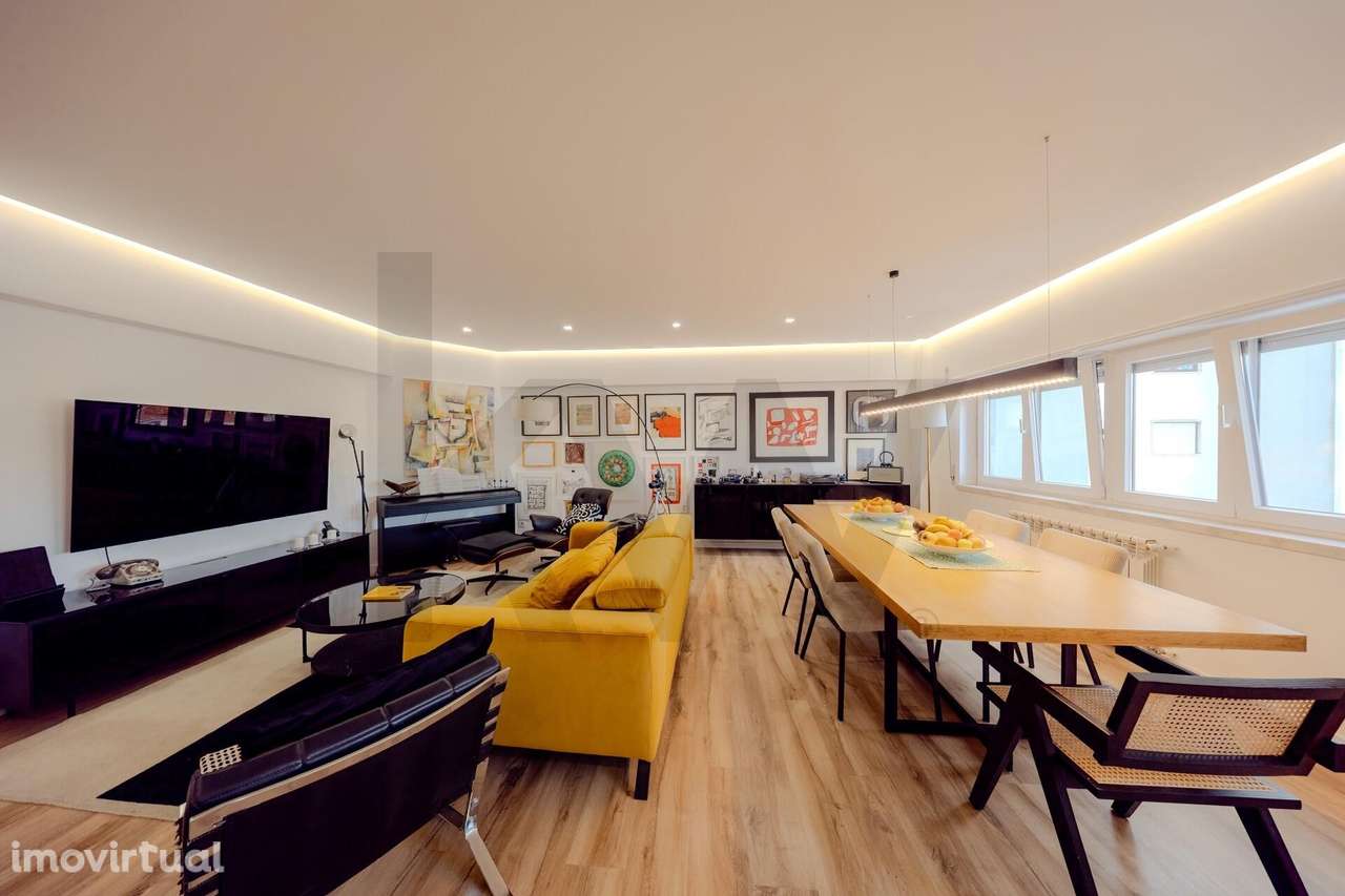 Vendo apartamento T4 totalmente renovado, com três WC, duas em suítes. - Grande imagem: 2/57