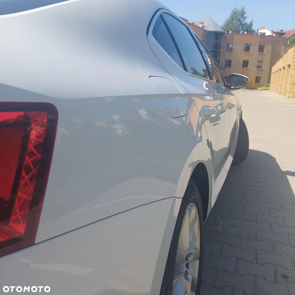Skoda Superb 2.0 TDI SCR Ambition DSG - 6