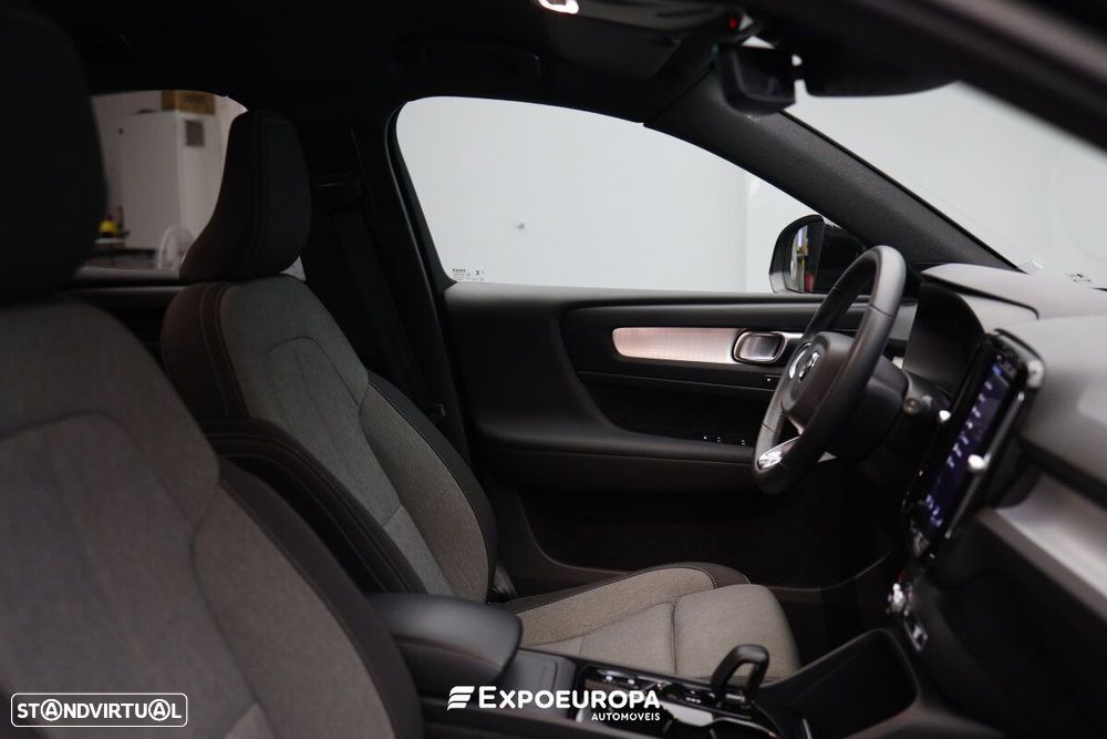 Volvo XC 40 1.5 T2 Plus Dark Auto - 27