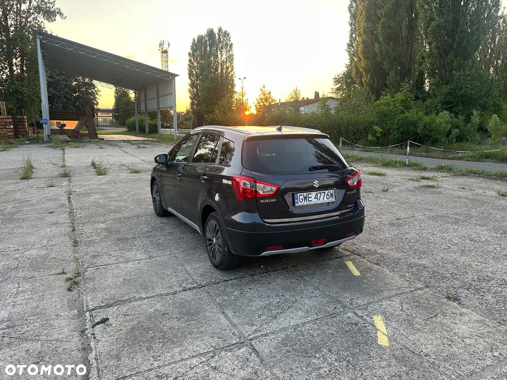 Suzuki SX4 1.6 Premium - 31