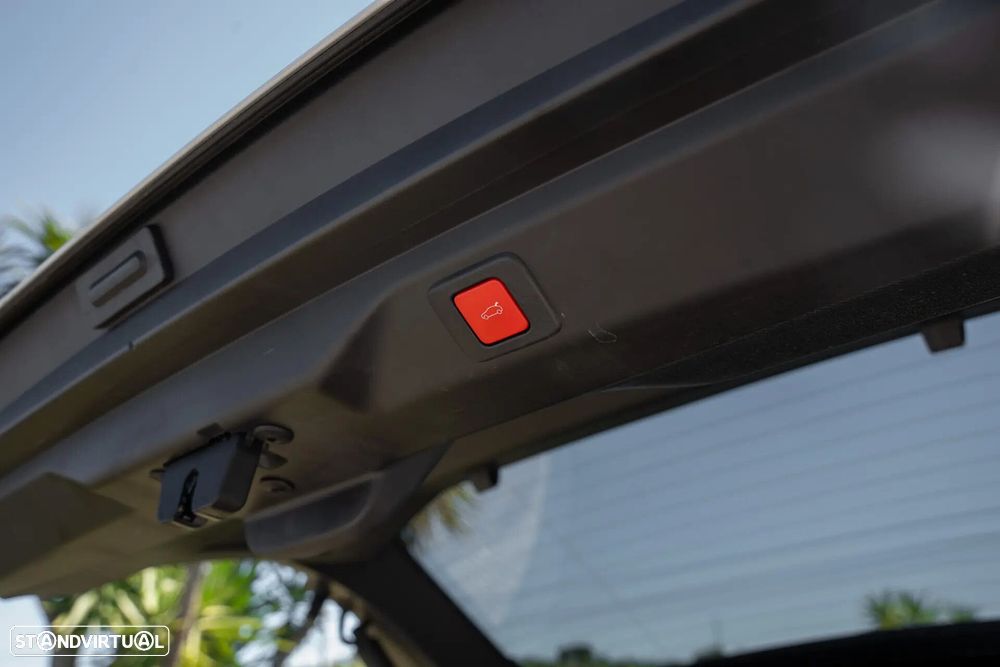 Peugeot E-3008 73 kWh GT - 31