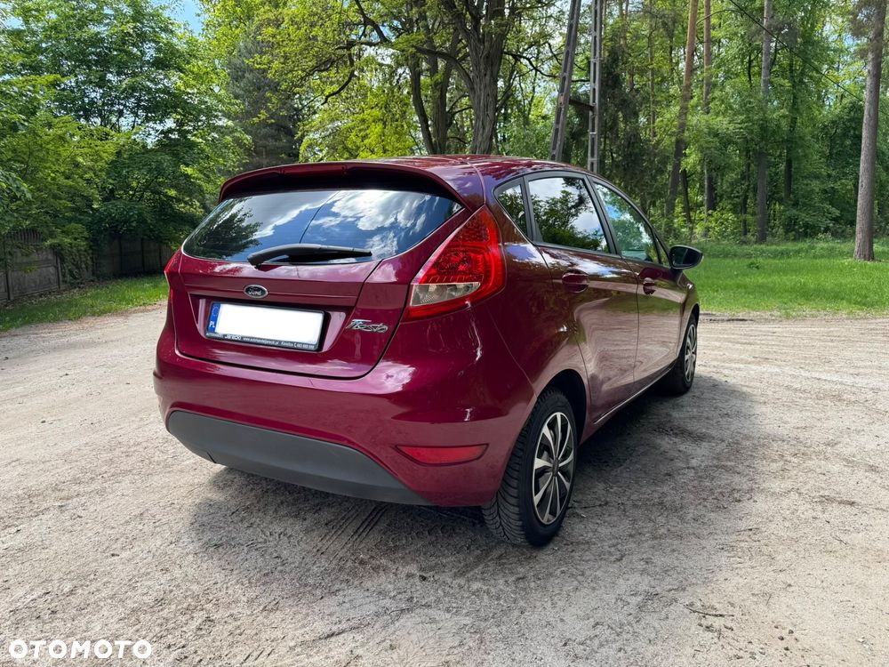 Ford Fiesta 1.25 Celebration - 9