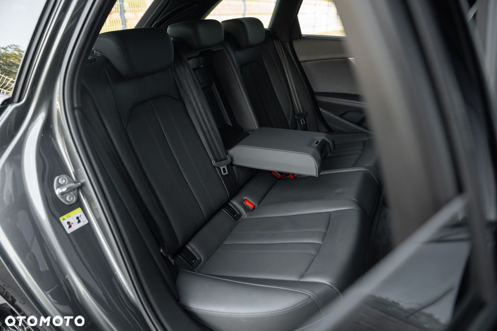Audi A4 Avant 40 TFSI S tronic S line - 36