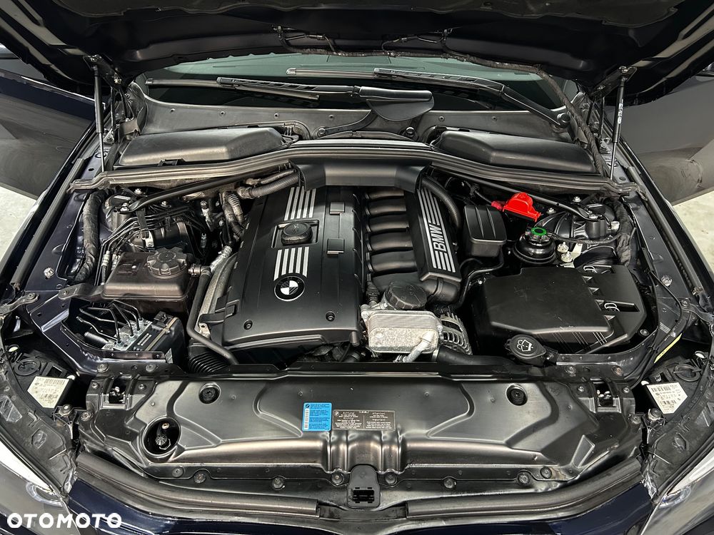 BMW Seria 5 530i Sport-Aut Edition Sport - 33