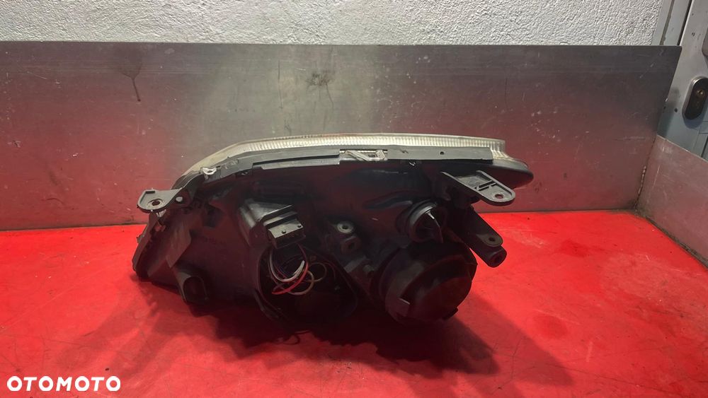 REFLEKTOR PRAWY LAMPA PRZÓD OPEL VECTRA C - 3