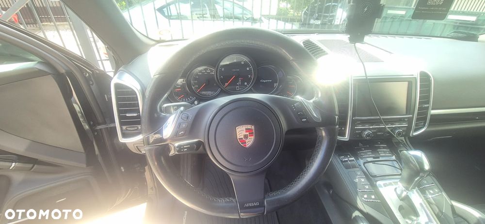 Porsche Cayenne - 6