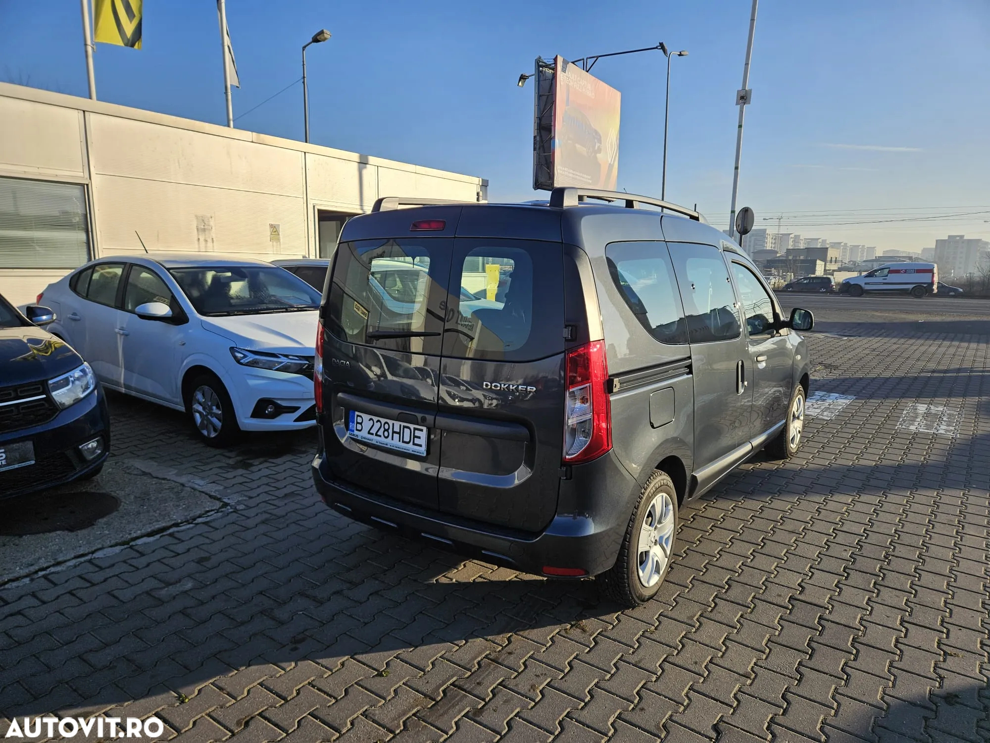 Dacia Dokker 1.5 Blue dCi Laureate - 4