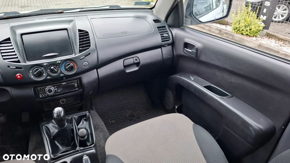 Mitsubishi L200 2.5 DID DC Invite AC - 14